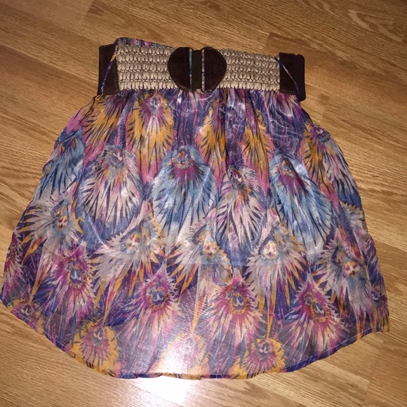 Beautiful color skirt - Picture 1 of 3